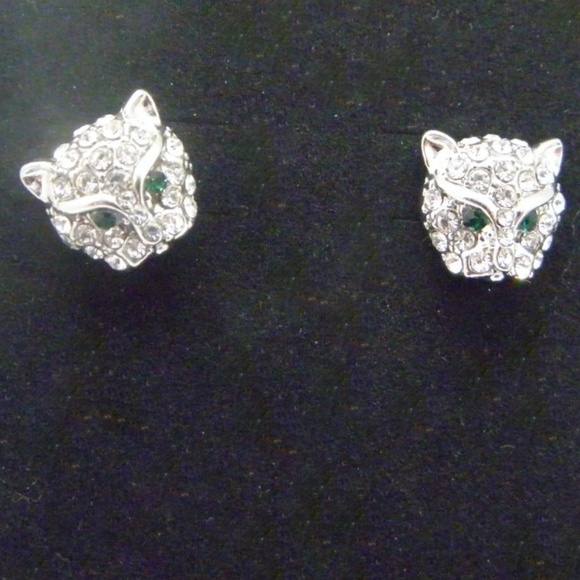 White Sapphire Tiger Stud Earrings - Picture 4 of 6
